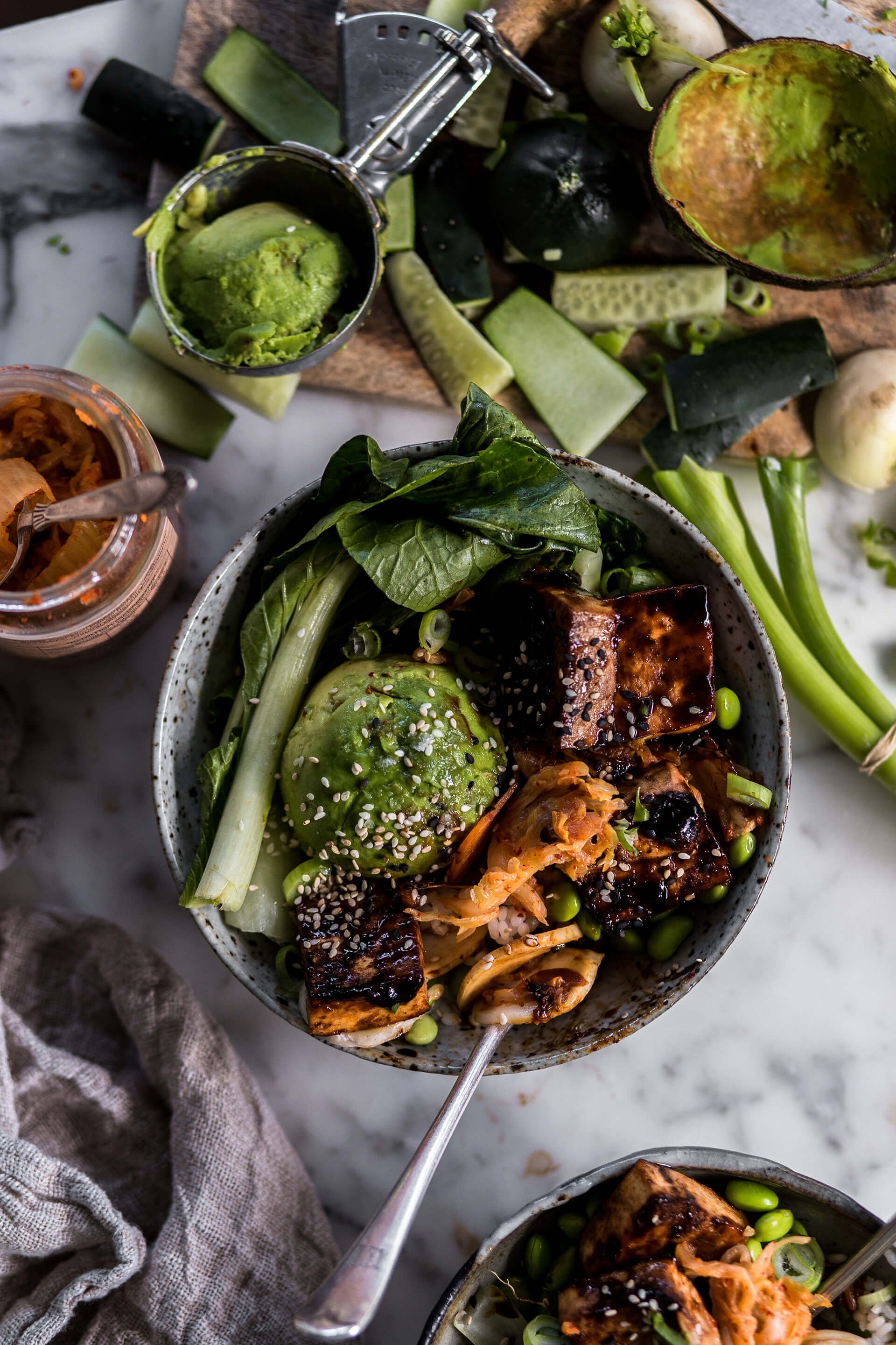 Poke bowl with chilli tofu and double avocado Lagom